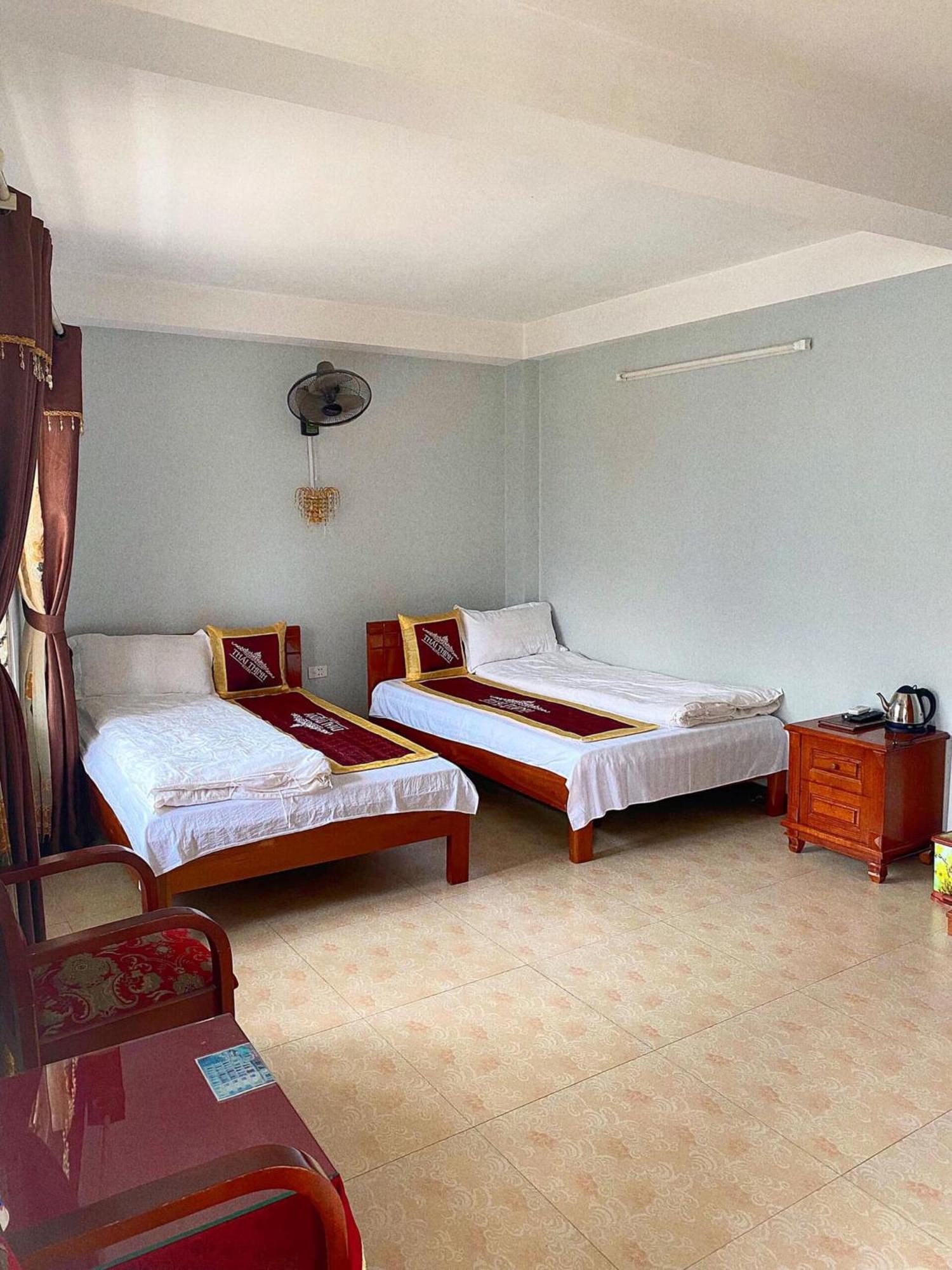 Thai Thinh Hotel Донг Ван Екстериор снимка